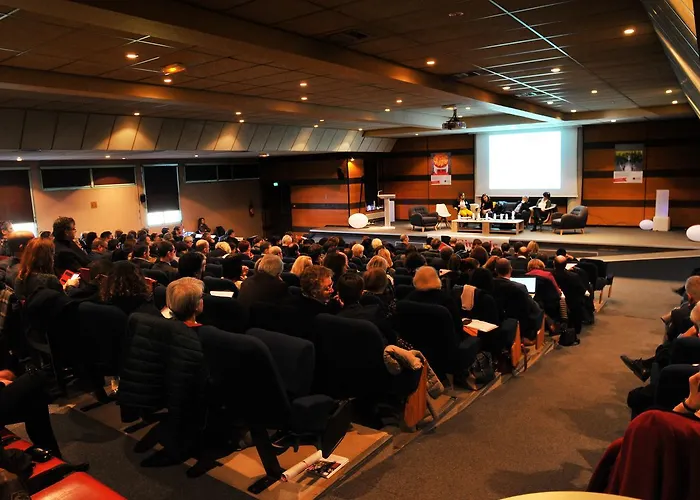 Atlantica Bordeaux Métropole Hotel *